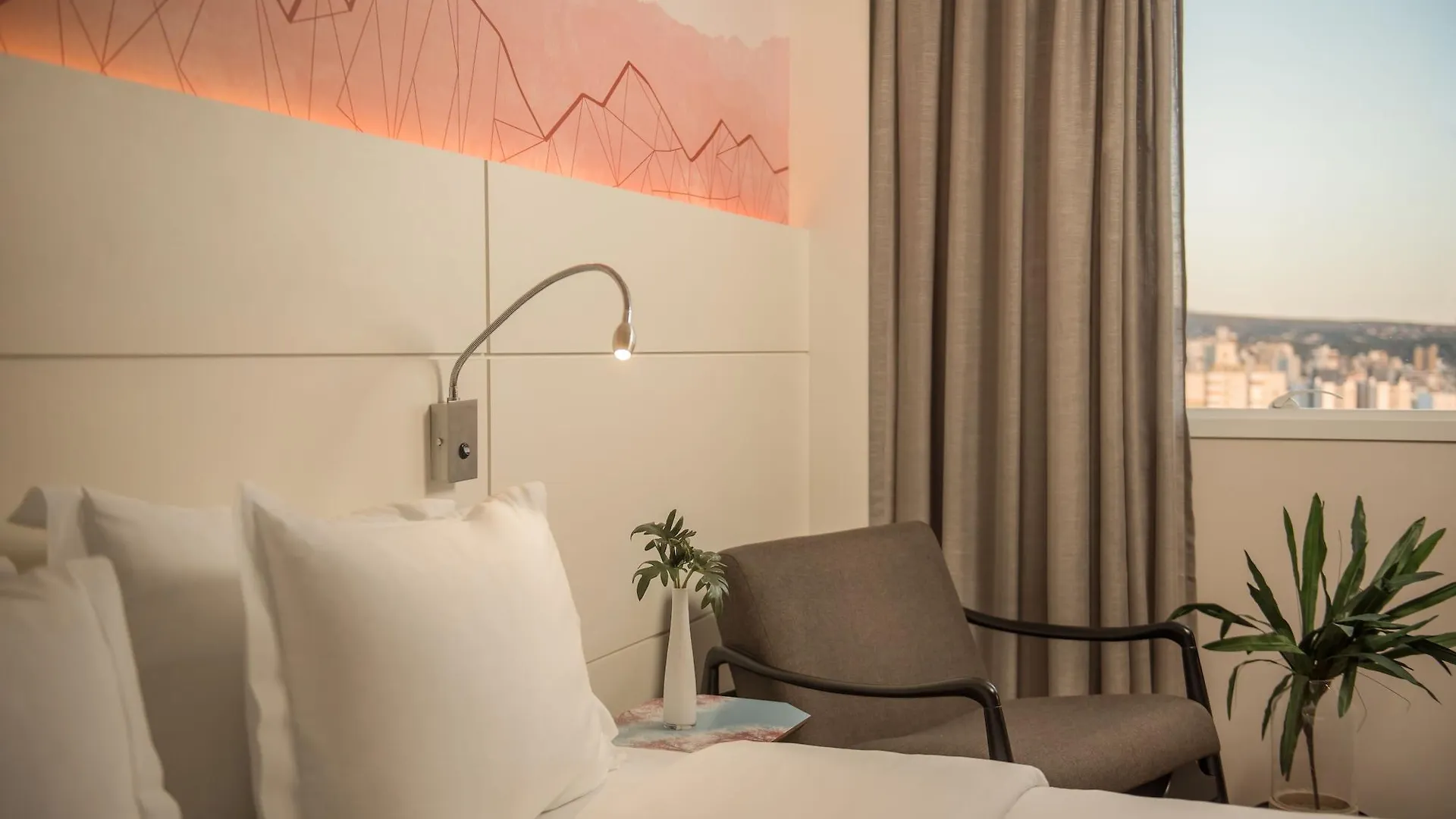 Intercity Porto Alegre Cidade Baixa Hotel